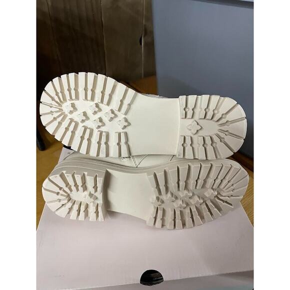 SO Good For Life Willa Women's Combat Boot Color Bone Size 6 - Picture 5 of 6